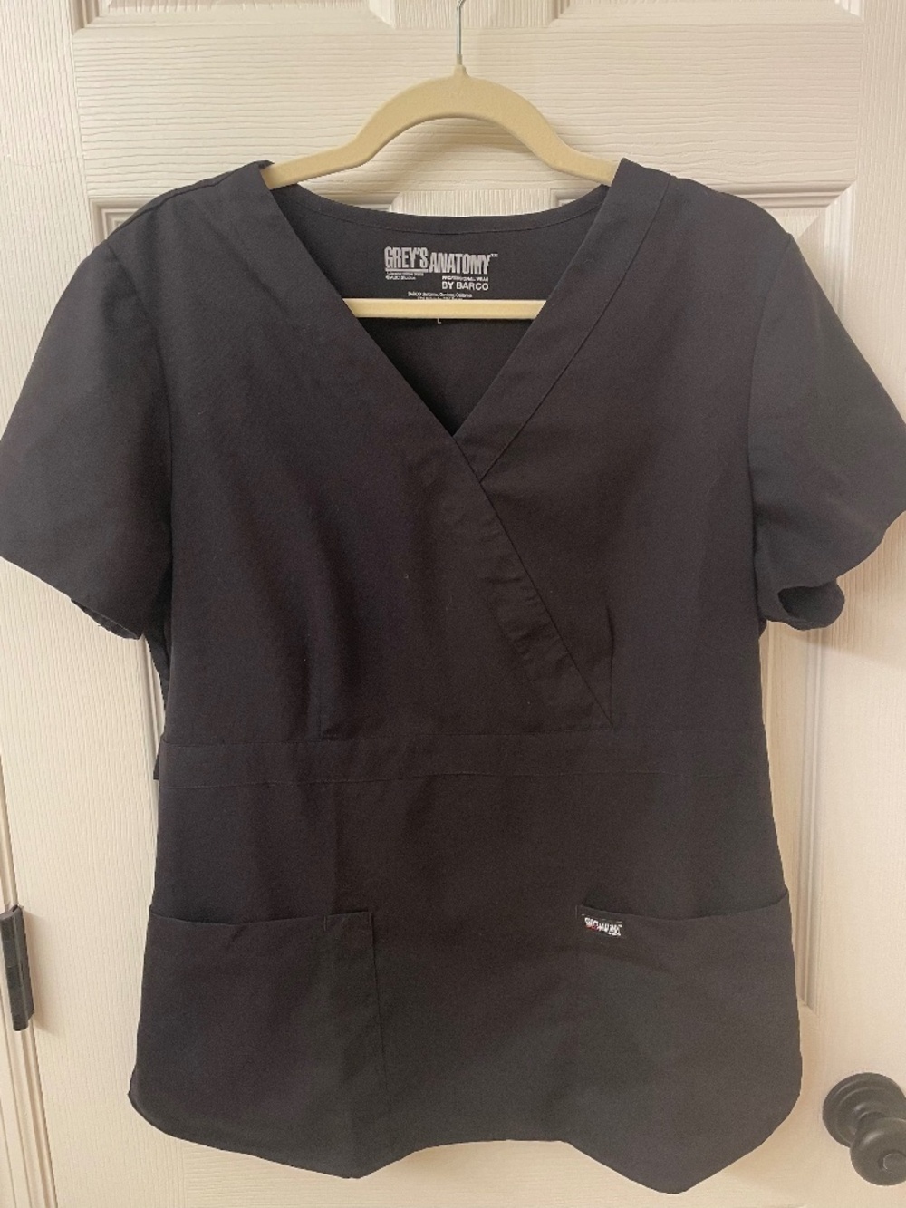GREY'S ANATOMY Scrub Top ✰ Black ✰ L